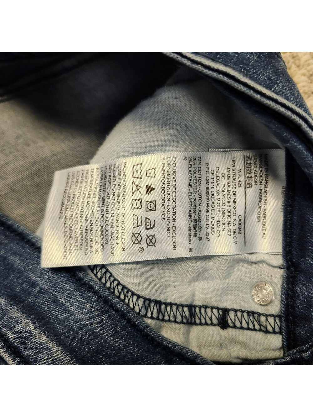 Denizen from Levi's High-Rise Super Skinny Jeans in Dark Blue Size 6 - Picture 9 of 9